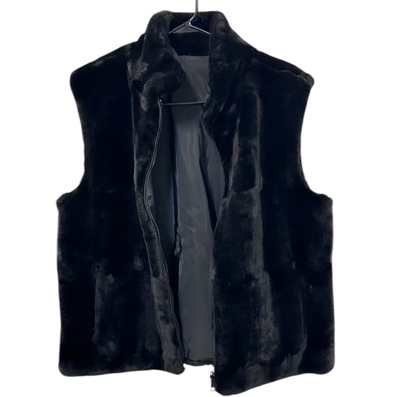 Black Faux Fur Zippered Vest Women’s with Pockets - Picture 1 of 7